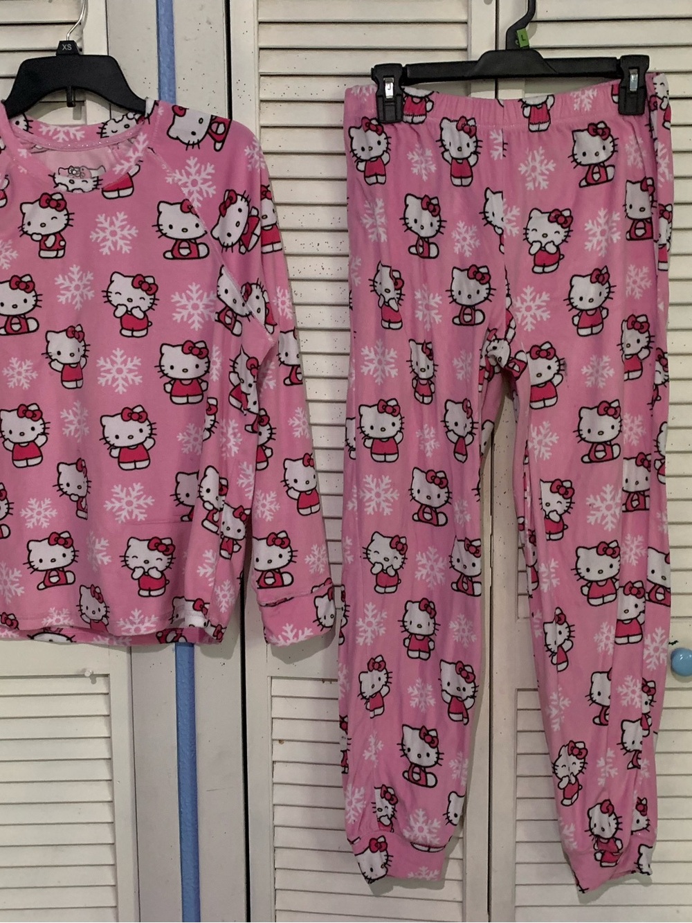 Sanrio Hello Kitty Pink Pajama Set